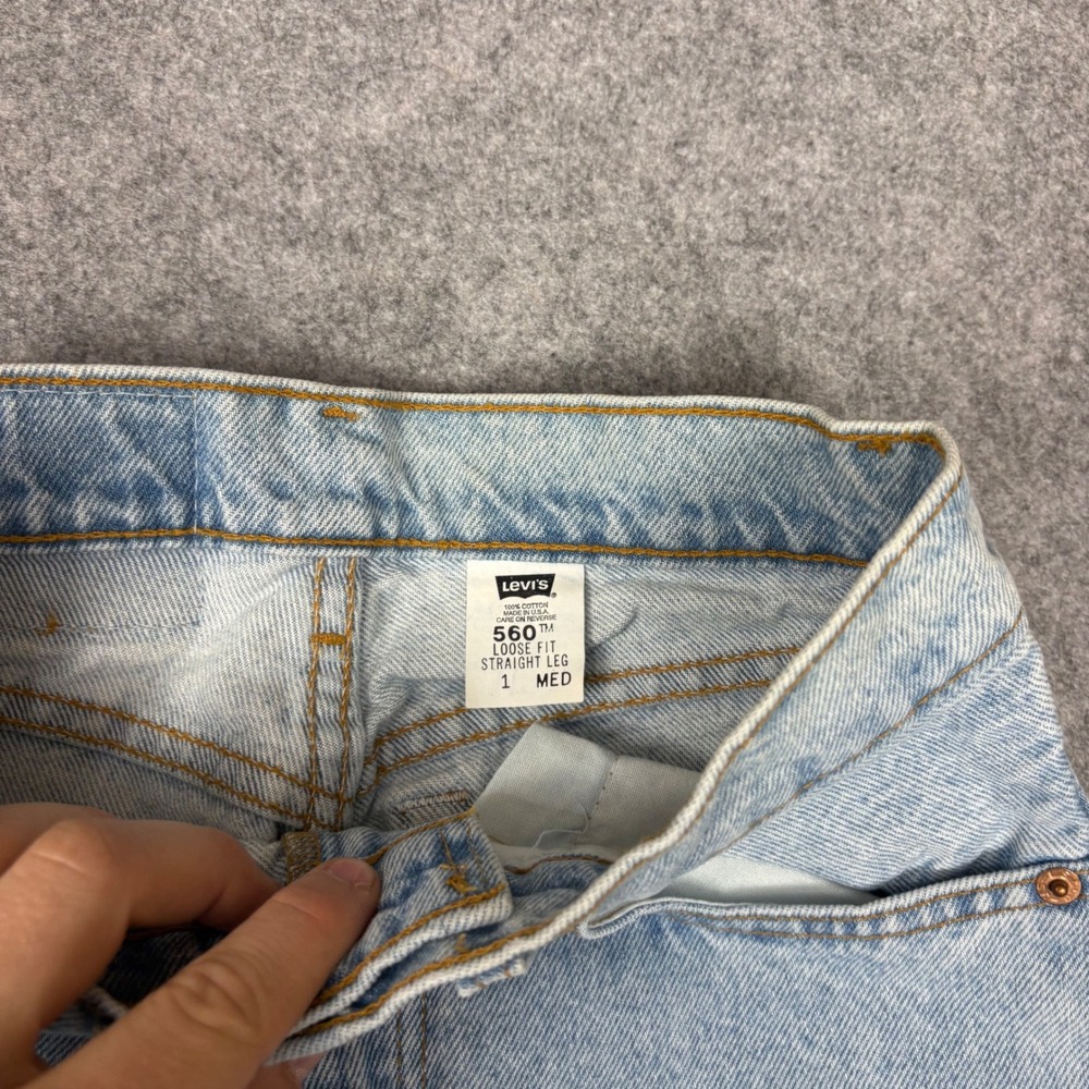Vintage Levis 560 Loose Fit Straight Leg Jeans Light Wash High Waist 1 Med USA - Picture 7 of 7